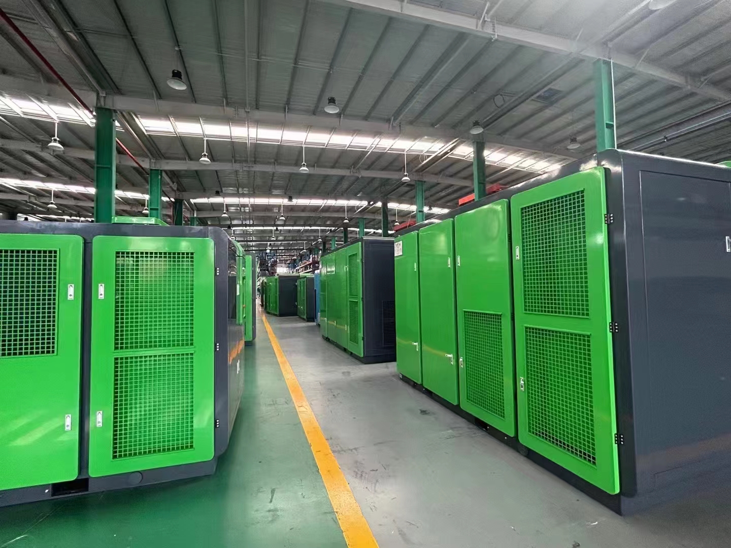 干式無油螺桿空壓機生產廠家.jpg 干式無油螺桿空壓機生產廠家.jpg